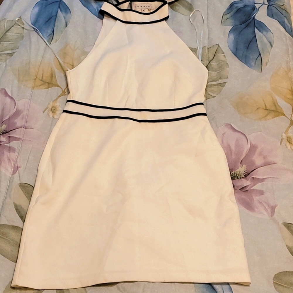 Dress size M endless rose